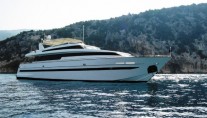 Motor yacht�LADY LUCK